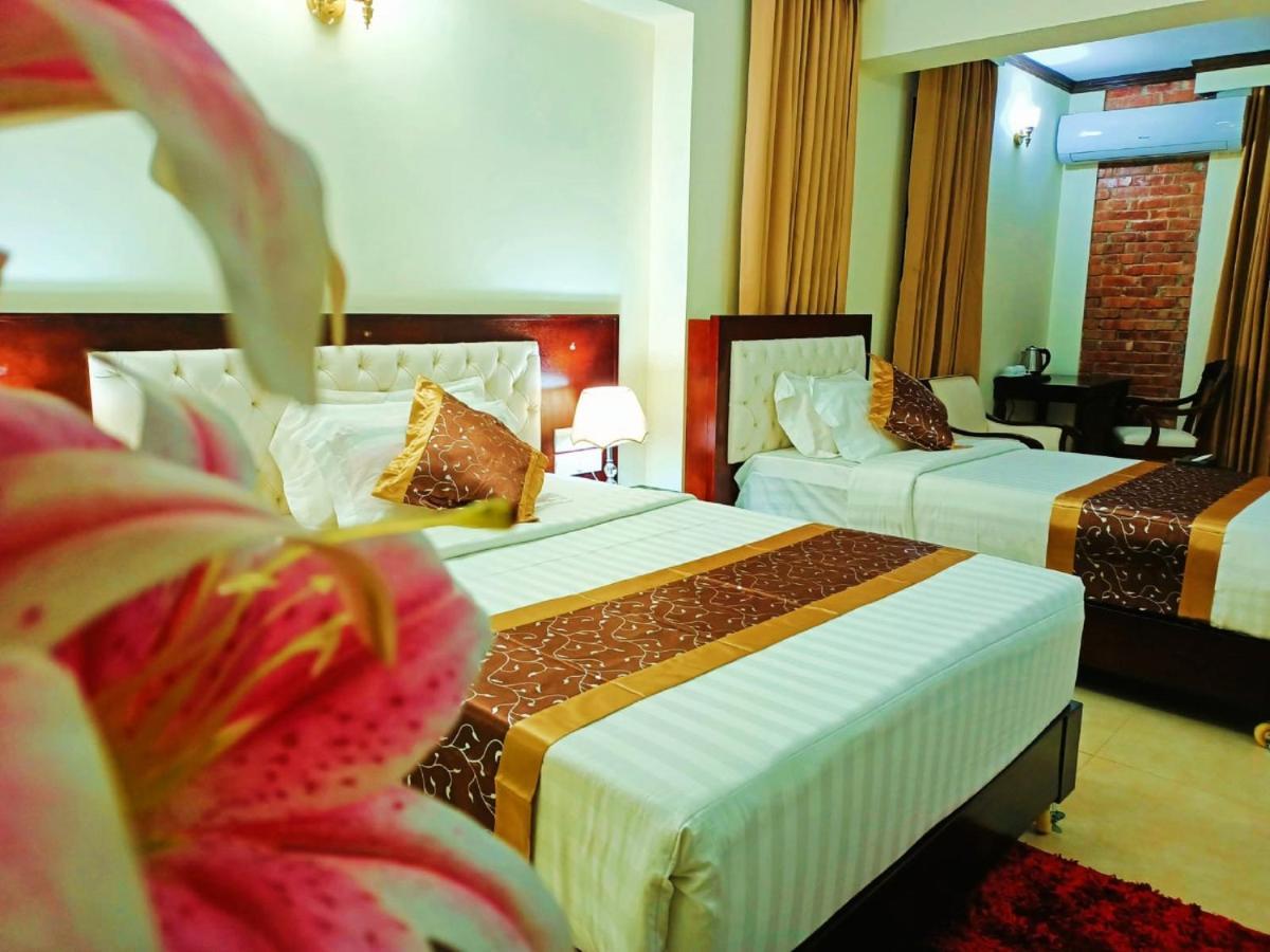 Hotel Crystal Rose - Sylhet Exteriör bild
