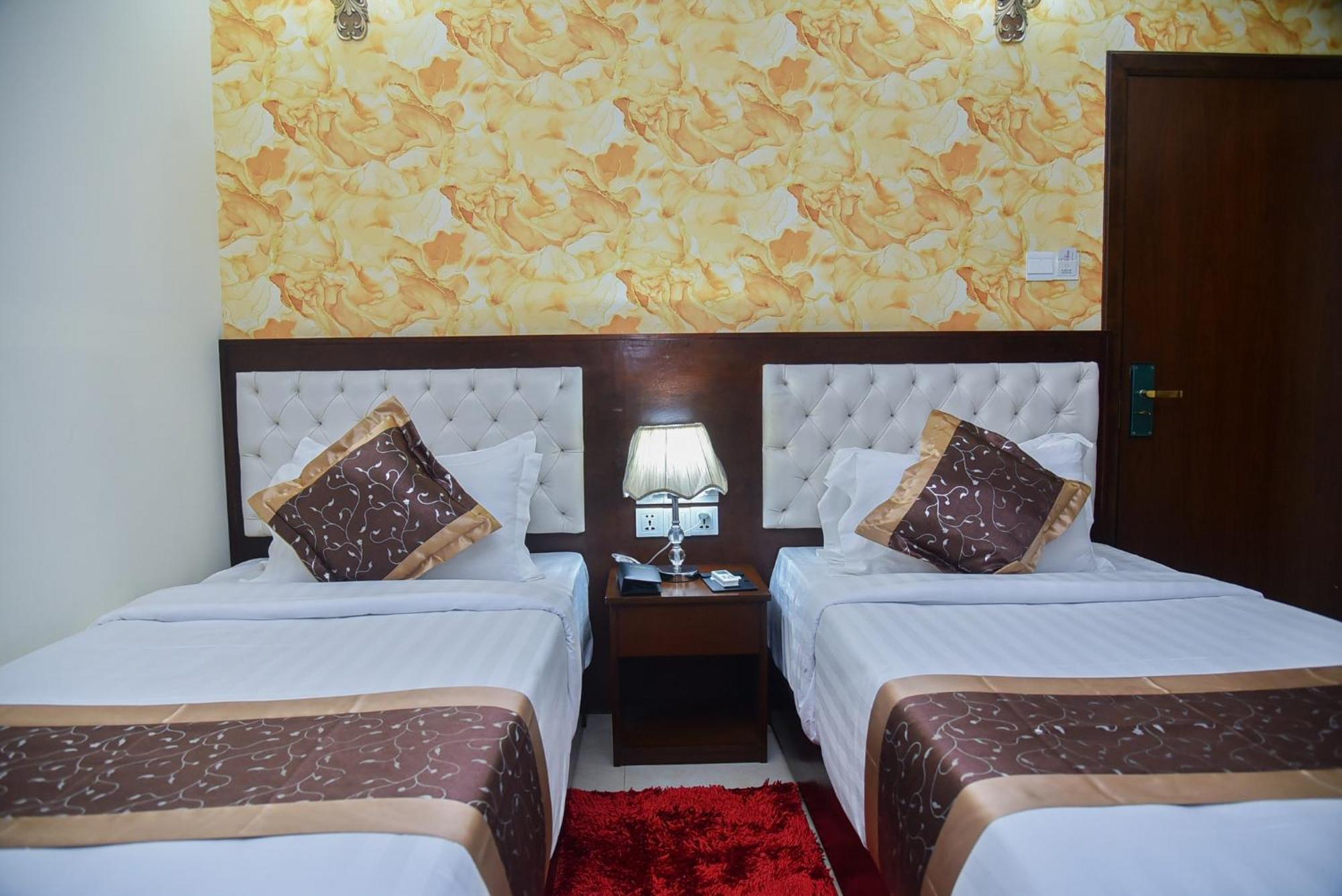 Hotel Crystal Rose - Sylhet Exteriör bild